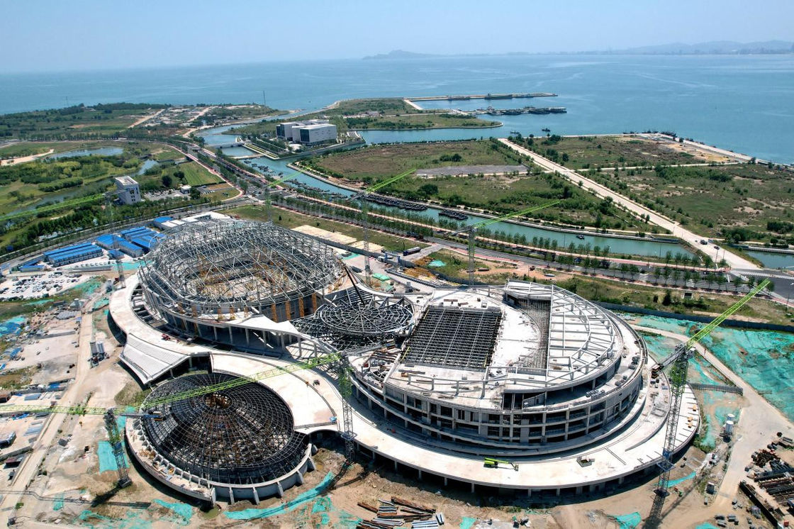Edifício pré-fabricado de armazém de oficina Estrutura de aço personalizada Estrutura de edifício de metal Estádio de ginástica